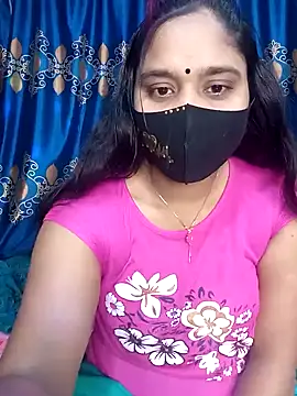 Snapshot of Hot_Maleka chatting on 01.28.25 Hot Maleka online show from 01.28.25