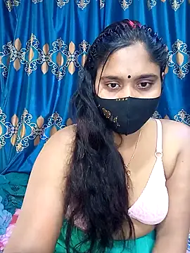 Snapshot of Hot_Maleka chatting on 01.28.25 Hot Maleka online show from 01.28.25