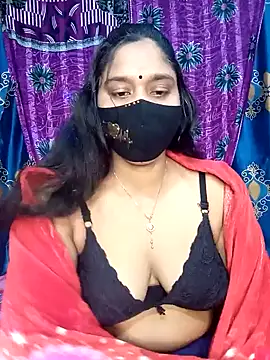 Snapshot of Hot_Maleka chatting on 02.02.25 Hot Maleka online show from 02.02.25