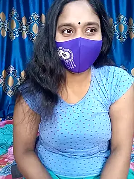 Snapshot of Hot_Maleka chatting on 02.07.25 Hot Maleka online show from 02.07.25