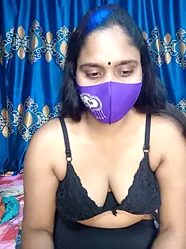 Snapshot of Hot_Maleka chatting on 02.07.25 Hot Maleka online show from 02.07.25