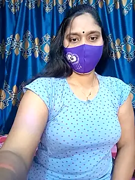 Snapshot of Hot_Maleka chatting on 02.10.25 Hot Maleka online show from 02.10.25