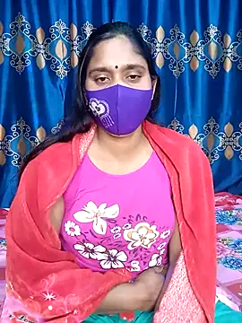 Snapshot of Hot_Maleka chatting on 02.10.25 Hot Maleka online show from 02.10.25