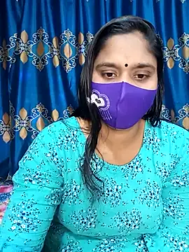 Snapshot of Hot_Maleka chatting on 02.12.25 Hot Maleka online show from 02.12.25
