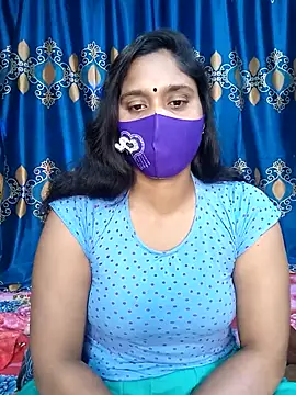 Snapshot of Hot_Maleka chatting on 02.12.25 Hot Maleka online show from 02.12.25