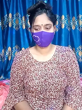Snapshot of Hot_Maleka chatting on 02.13.25 Hot Maleka online show from 02.13.25