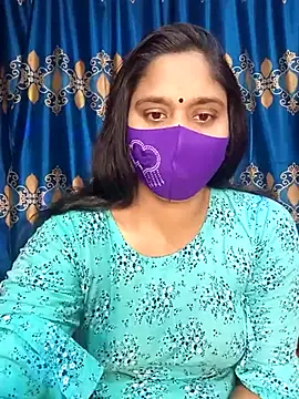 Snapshot of Hot_Maleka chatting on 02.14.25 Hot Maleka online show from 02.14.25
