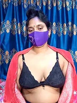 Snapshot of Hot_Maleka chatting on 02.16.25 Hot Maleka online show from 02.16.25