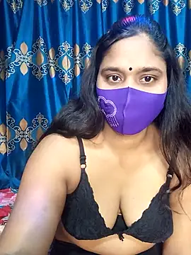 Snapshot of Hot_Maleka chatting on 02.17.25 Hot Maleka online show from 02.17.25