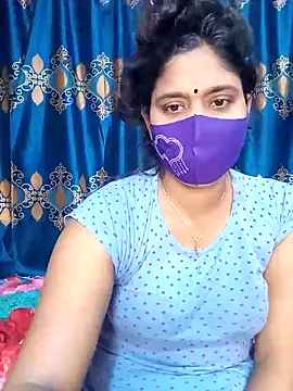 Snapshot of Hot_Maleka chatting on 02.18.25 Hot Maleka online show from 02.18.25