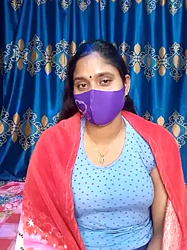 Snapshot of Hot_Maleka chatting on 02.19.25 Hot Maleka online show from 02.19.25