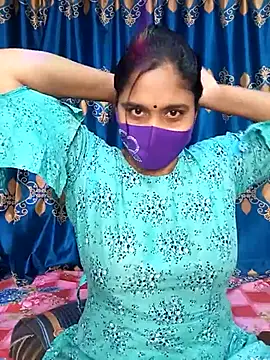 Snapshot of Hot_Maleka chatting on 02.19.25 Hot Maleka online show from 02.19.25