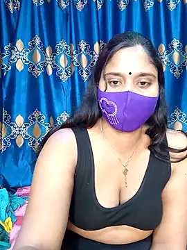 Snapshot of Hot_Maleka chatting on 02.19.25 Hot Maleka online show from 02.19.25