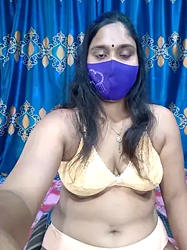 Snapshot of Hot_Maleka chatting on 03.04.25 Hot Maleka online show from 03.04.25