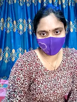 Snapshot of Hot_Maleka chatting on 03.09.25 Hot Maleka online show from 03.09.25