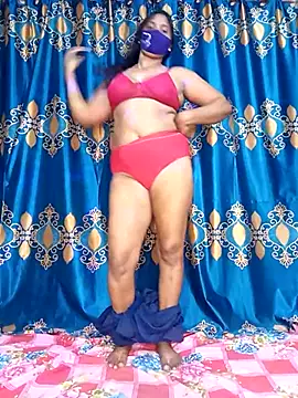 Snapshot of Hot_Maleka chatting on 03.11.25 Hot Maleka online show from 03.11.25