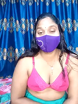 Snapshot of Hot_Maleka chatting on 03.11.25 Hot Maleka online show from 03.11.25