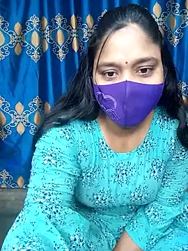 Snapshot of Hot_Maleka chatting on 03.20.25 Hot Maleka online show from 03.20.25