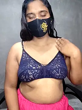 Snapshot of Hot_Maleka chatting on 09.11.25 Hot Maleka online show from 09.11.25