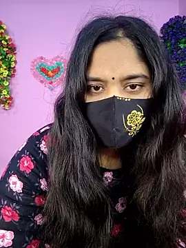 Hot Maleka online show from 12.15.25