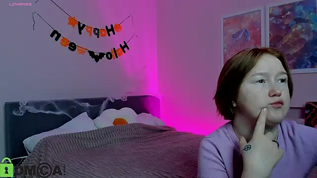 Sara Robinson online show from 11.04.25