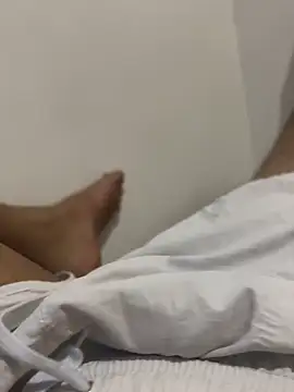 Yolngg online show from 10.16.25