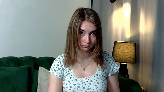 Snapshot of AmaliaLambert chatting on 03.22.25 AmaliaLambert online show from 03.22.25