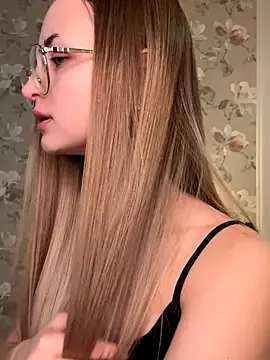 Tiffanyhunt online show from 10.10.25