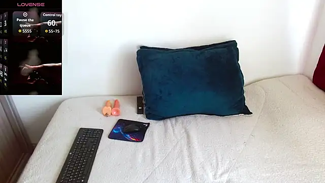 Snapshot of Mercury_muscle chatting on 10.21.25 Mercury muscle online show from 10.21.25