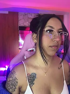 Tamara Roberts1 online show from 02.24.26