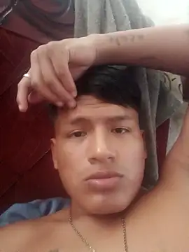 Snapshot of Huebolocko chatting on 12.08.24 Huebolocko online show from 12.08.24