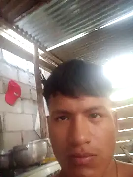 Snapshot of Huebolocko chatting on 12.08.24 Huebolocko online show from 12.08.24