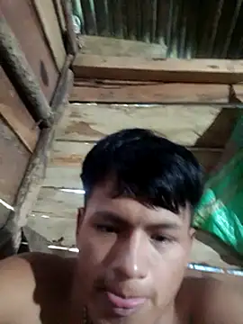 Snapshot of Huebolocko chatting on 12.21.24 Huebolocko online show from 12.21.24