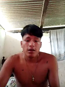 Snapshot of Huebolocko chatting on 01.16.25 Huebolocko online show from 01.16.25