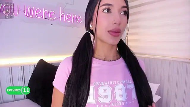 stephanymonroe online show from 11.12.25