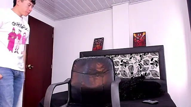 Snapshot of setsuna10 chatting on 12.13.24 setsuna10 online show from 12.13.24