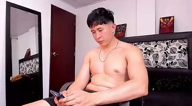 Snapshot of setsuna10 chatting on 12.20.24 setsuna10 online show from 12.20.24