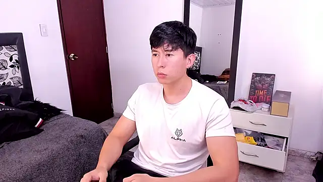 Snapshot of setsuna10 chatting on 02.03.25 setsuna10 online show from 02.03.25