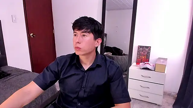 Snapshot of setsuna10 chatting on 02.12.25 setsuna10 online show from 02.12.25