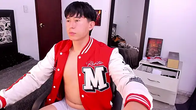 Snapshot of setsuna10 chatting on 03.08.25 setsuna10 online show from 03.08.25