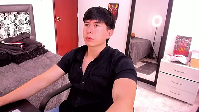 Snapshot of setsuna10 chatting on 03.11.25 setsuna10 online show from 03.11.25