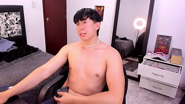 Snapshot of setsuna10 chatting on 03.13.25 setsuna10 online show from 03.13.25