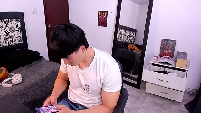 Snapshot of setsuna10 chatting on 03.15.25 setsuna10 online show from 03.15.25