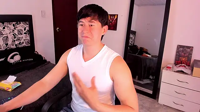 Snapshot of setsuna10 chatting on 03.19.25 setsuna10 online show from 03.19.25