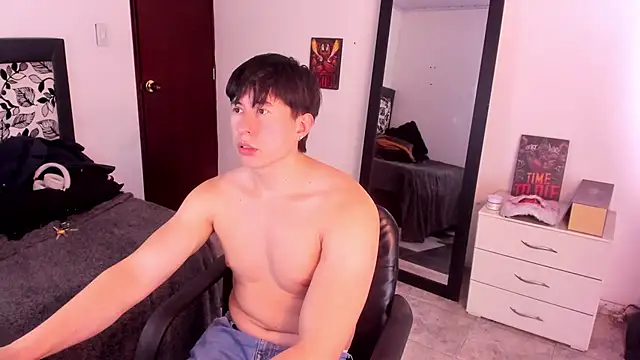 Snapshot of setsuna10 chatting on 03.22.25 setsuna10 online show from 03.22.25