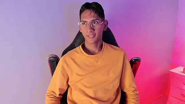 Nick Collins18 online show from 10.07.25