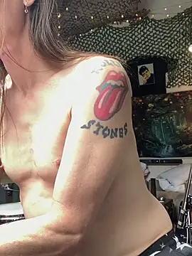 Snapshot of Sunking13cm chatting on 09.11.25 Sunking13cm online show from 09.11.25