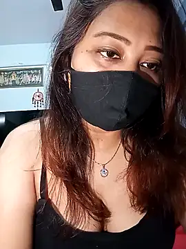 Snapshot of Cute-mona chatting on 01.25.25 Cute-mona online show from 01.25.25