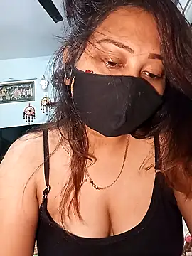 Snapshot of Cute-mona chatting on 02.12.25 Cute-mona online show from 02.12.25