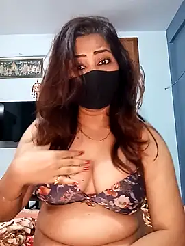 Snapshot of Cute-mona chatting on 02.16.25 Cute-mona online show from 02.16.25